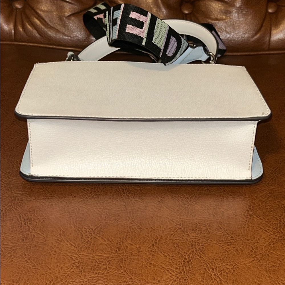 🛍️FLASH SALE🛍️Gorgeous Karl Lagerfeld Paris Simone Bag - Picture 7 of 12